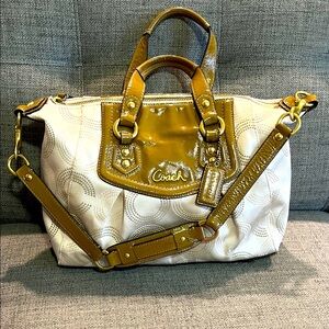 Coach Ashley Dotted Op Art Satchel Bag 15”x9”x4” Preloved